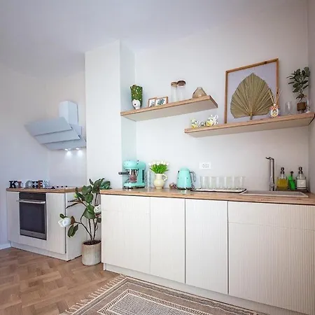 Apartamento Terrace Square View Tirana