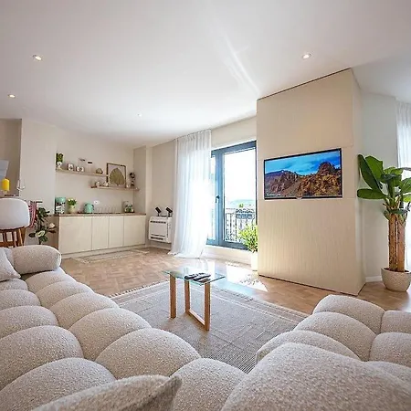 Terrace Square View Apartment Tirana