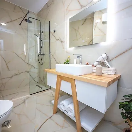 Апартаменты Terrace Square View Тирана